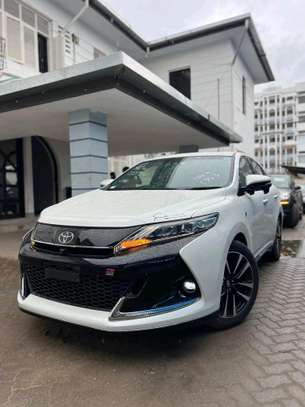 Toyota Harrier GR White 2018 image 2