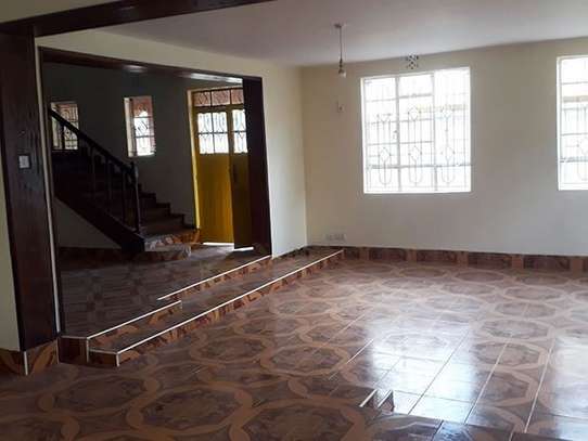 5 Bed Townhouse with En Suite in Kahawa Sukari image 14