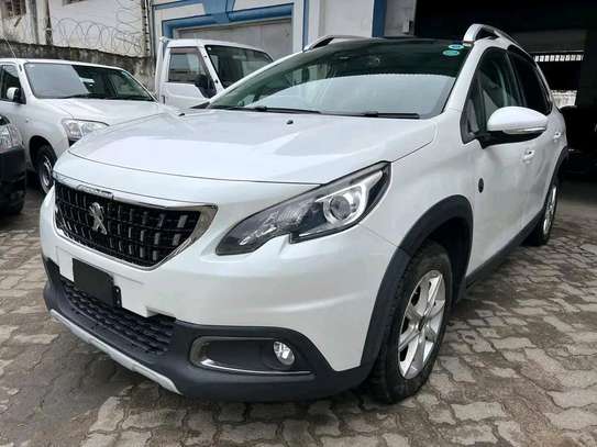 Peugeot 2008 moonroof image 4