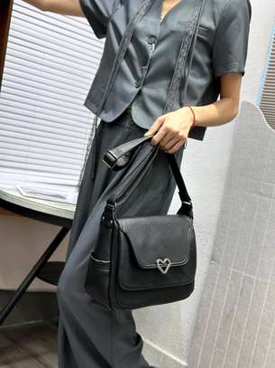 BR11 Faux Leather Crossbody Bag with Heart Clasp image 4