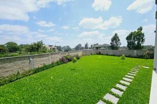 7 Bed House with En Suite at Runda image 4