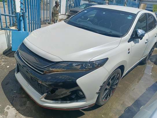 Toyota harrier new shape GS model image 2