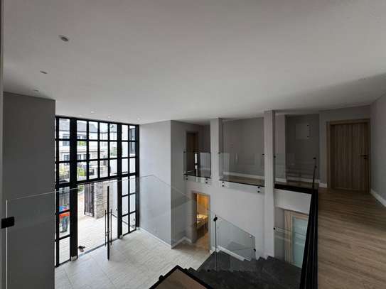 4 Bed Townhouse with En Suite in Runda image 19