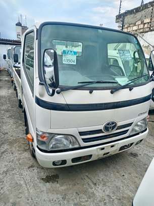 Toyota Dyna Truck image 1