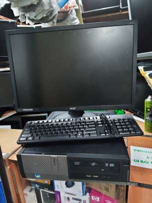 Complete Desktop set; monitor, cpu, keyboard, mouse, cables image 1