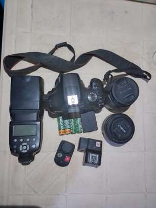 Canon 2000d camera image 9