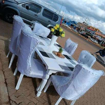 Quality 6 seater dining table 🍜 image 2