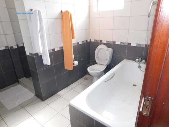 Serviced 3 Bed Apartment with En Suite in Bamburi image 7