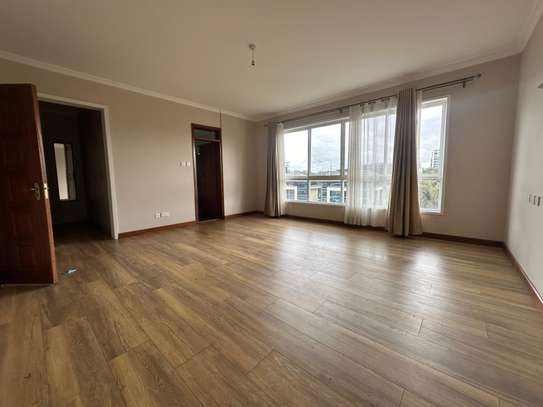 3 Bed Apartment with En Suite at Riverside image 6