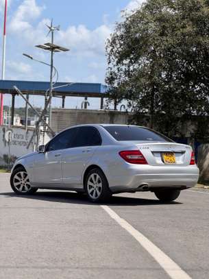 Mercedes benz C200 KCR image 6