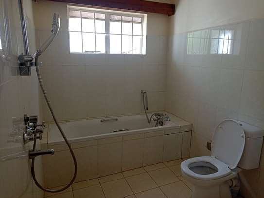 4 Bed House with En Suite in Westlands Area image 13