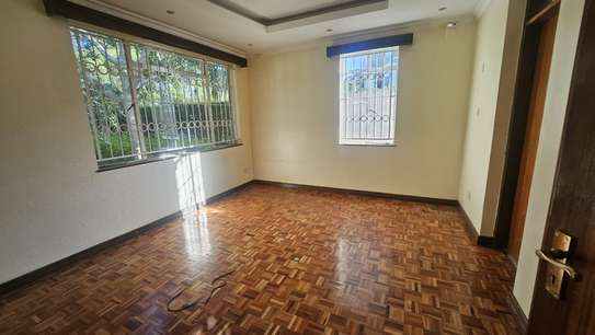 4 Bed House with Staff Quarters in Runda image 6