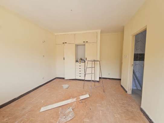 3 Bed Townhouse with En Suite in Westlands Area image 10