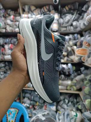 Nike Zoom Sneajers size 40-44 image 3
