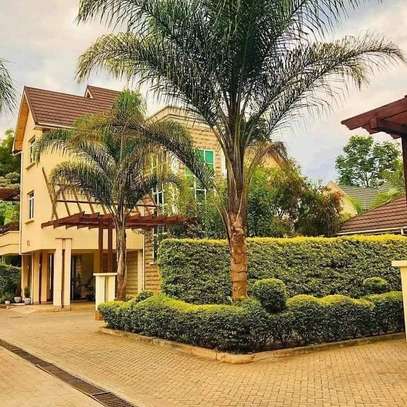 5 Bed Townhouse with En Suite in Lavington image 7