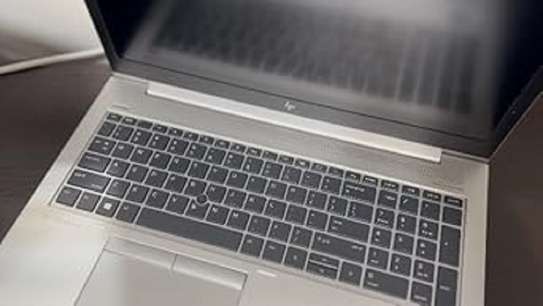 hp elitebook 840g7 image 1
