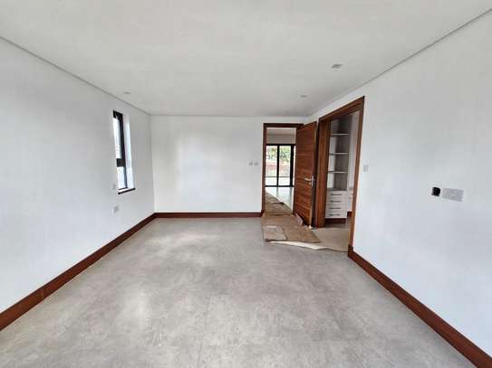 5 Bed House with En Suite in Kitisuru image 25