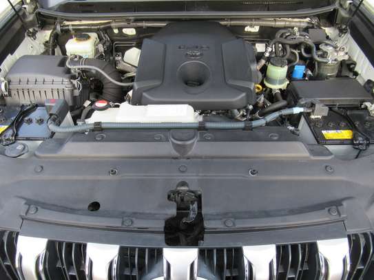 Toyota Land Cruiser Prado diesel 2015 image 11