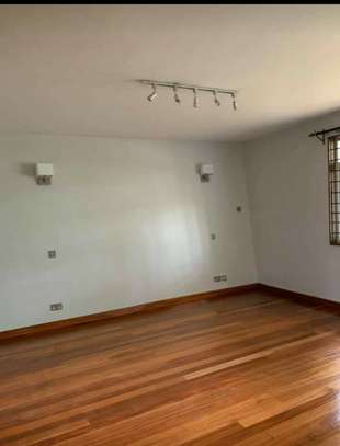 2 bedroom apartment for rent in Westlands Area image 4