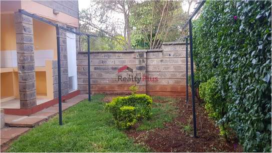 4 Bed House with En Suite in South B image 2