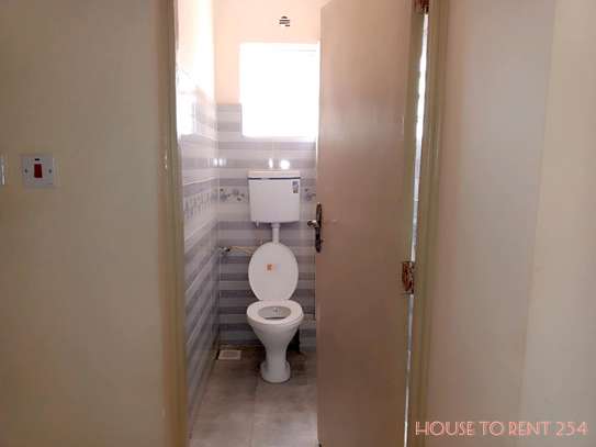 TWO BEDROOM MASTER ENSUITE TO RENT IN 87 WAIYAKI WAY FOR 22K image 5