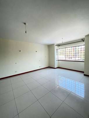 4 Bed Apartment with En Suite in Westlands Area image 11