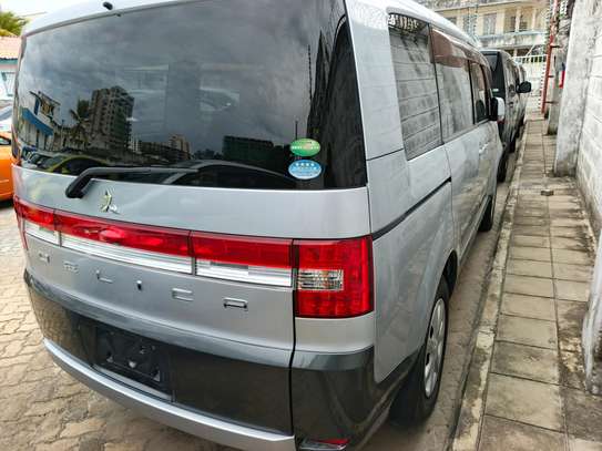 Mitsubishi Delica D5 image 60