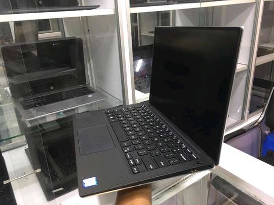 Dell XPS 9360 image 5