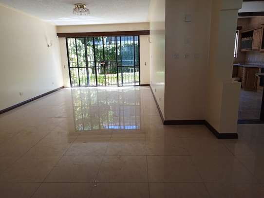 4 Bed Townhouse with En Suite in Kyuna image 7