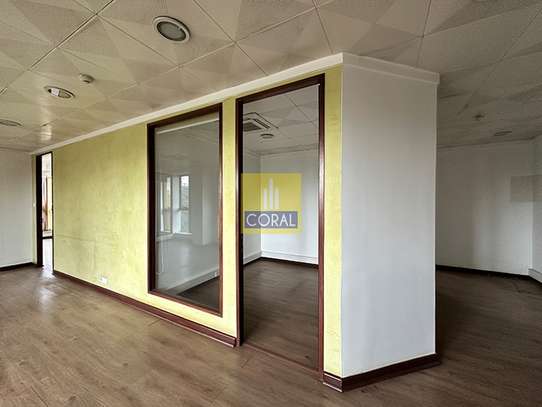 2,399 ft² Office in Riverside image 12