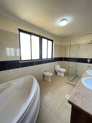 4 Bed Apartment with En Suite in Kileleshwa image 14