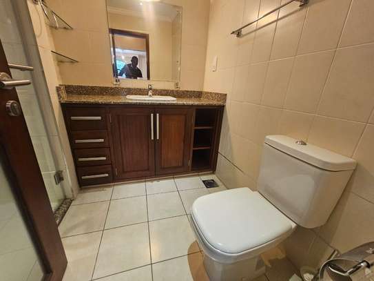 4 Bed Apartment with En Suite in Riverside image 1