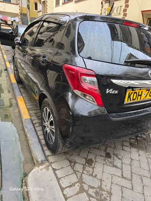 Toyota vitz KDH image 2