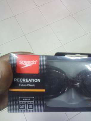 Speedo smoked lense black swimming goggles image 3