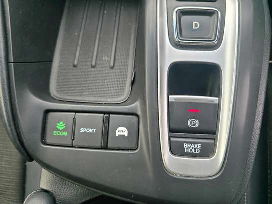 HONDA INSIGHT image 9