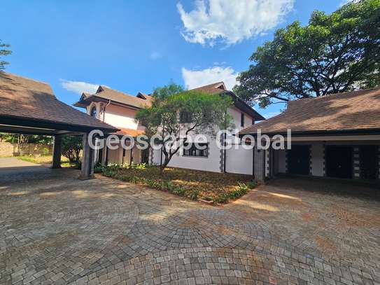 5 Bed House with En Suite in Gigiri image 11