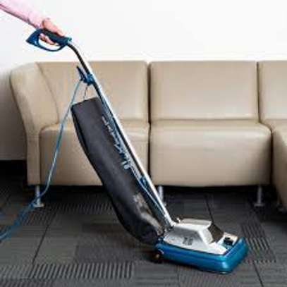 House helps /Vacuuming/ Mopping/ Toilet & shower cleaning/ Maids & Spot cleaning In Nairobi image 15