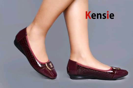 Low trendy shoes in Nairobi,available in sizes 38_43 image 3