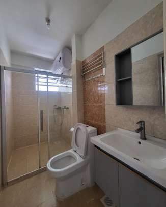 3 Bed Apartment with En Suite in Kilimani image 8
