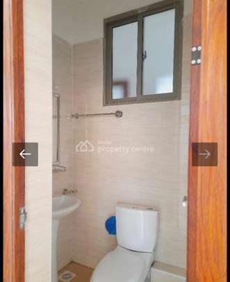 Luxurious spacious 3 bedroom all Ensuite apartment. image 6