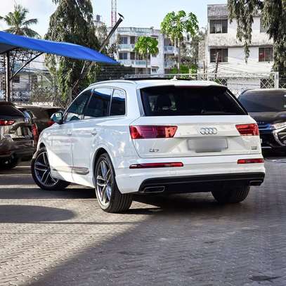 Audi Q7 S LINE QUATTARO image 3