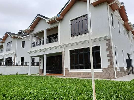 4 Bed Townhouse with En Suite at Kiambu Road image 18
