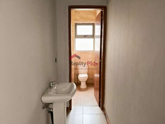4 Bed Apartment with En Suite in Kilimani image 9