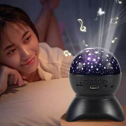 Bluetooth speaker with moon and stars projector light -black image 1