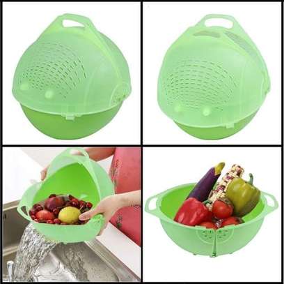 Multipurpose basket for fruits with drainer and cover image 3