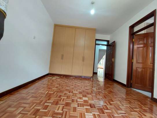 6 Bed Townhouse with En Suite at James Gichuru image 31