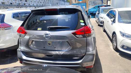 Nissan X-trail hybrid 2018 grey 4wd image 11