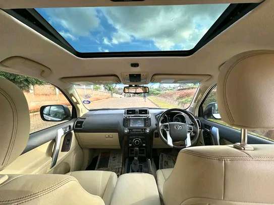 2016 Toyota land cruiser Prado VXL image 10