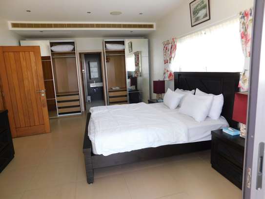 Serviced 3 Bed Apartment with En Suite in Mkomani image 9