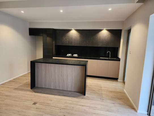 2 Bed Apartment with En Suite in Rosslyn image 3